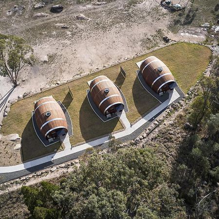 Barrel View Luxury Cabins Ballandean エクステリア 写真