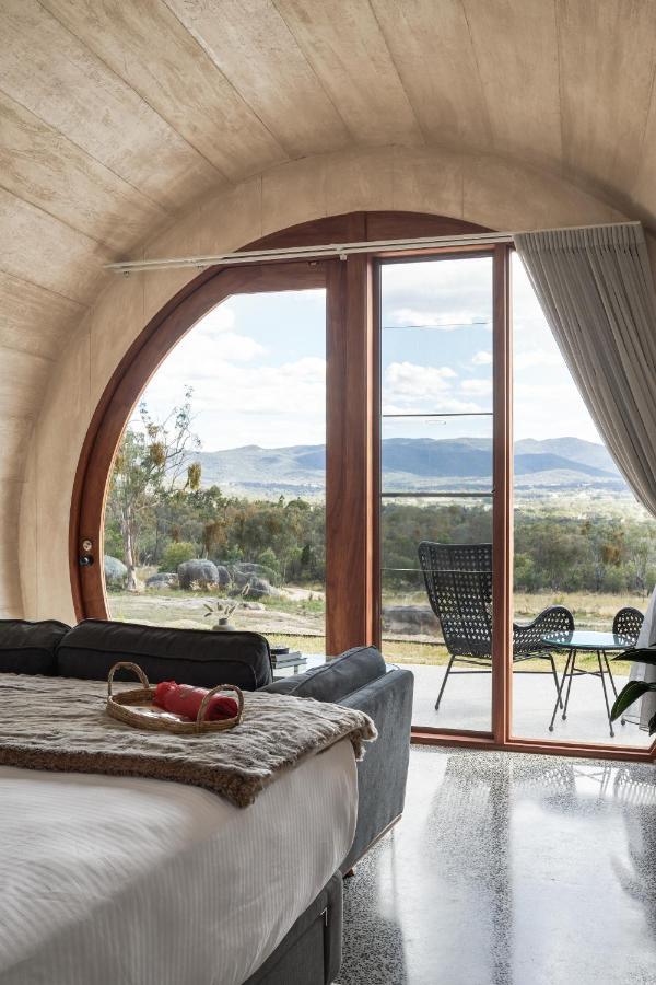 Barrel View Luxury Cabins Ballandean エクステリア 写真
