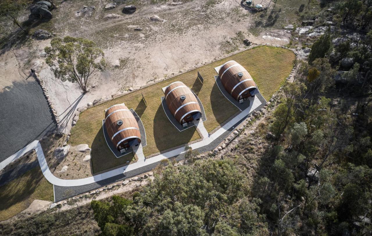 Barrel View Luxury Cabins Ballandean エクステリア 写真